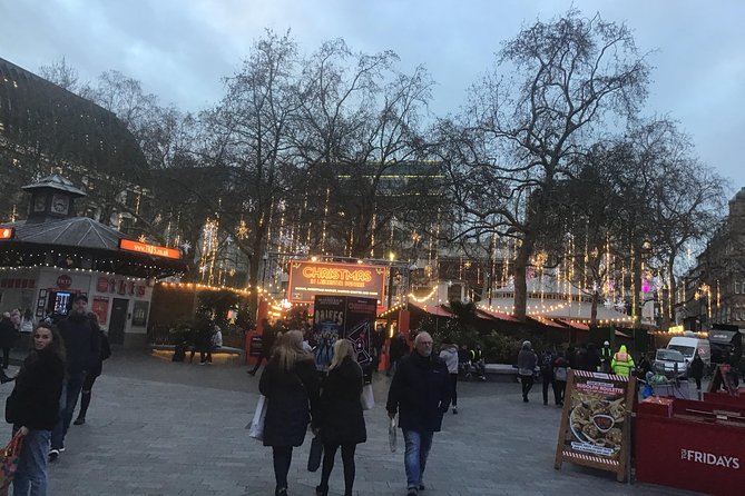 3 Hour Guided Private Walking Tour: The Best of London - Green Park and Buckingham Palace bring the royal story into view