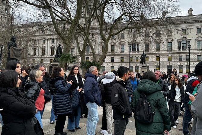 30 Major London Attractions Walking Tour With Photos - Starting at Green Park Station