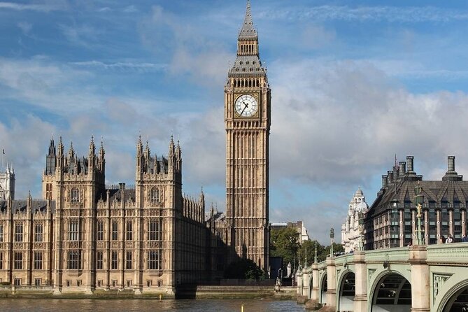 4-Hour Private Guided Tour of London on a Classic Itinerary - London’s royal story begins at Big Ben