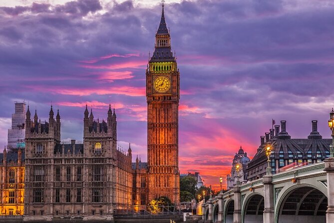 4-Hour Private Guided Tour of London on a Classic Itinerary - The National Portrait Gallery gives the royals a human face
