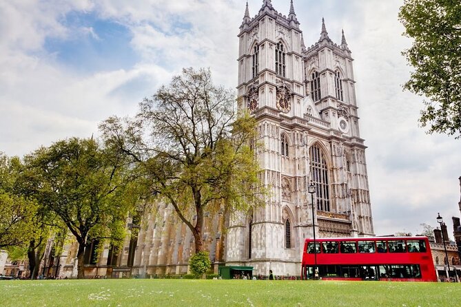 4-Hour Private Guided Tour of London on a Classic Itinerary - Covent Garden finishes with London at street level