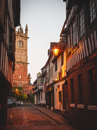 5-Day Heart of England, Wales & Yorkshire Small-Group Tour from London - Accommodation, food, and extra costs