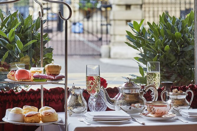Afternoon Tea at The Rubens at the Palace, Buckingham Palace - What arrives on the afternoon tea stand