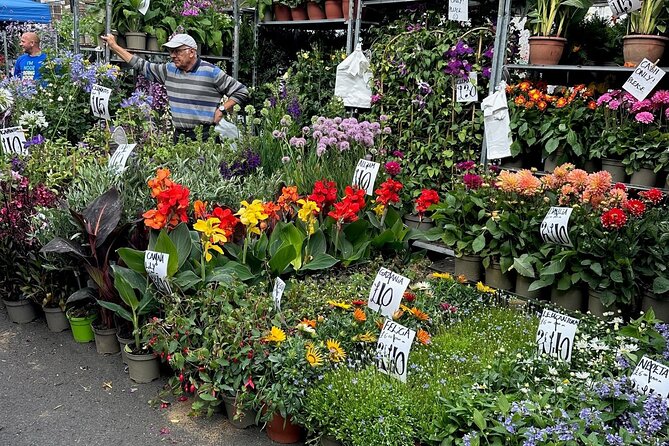 Authentic London Sunday Markets with a Londoner - Columbia Road Flower Market and its Victorian streets