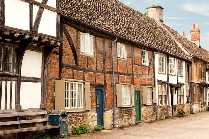Bath, Avebury and Lacock Village Small-Group Day Tour from London - Leaving London in a 16-seat Mercedes mini-coach