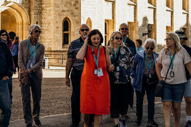 Best of London Tour - Crown Jewels, River Cruise & History Walk - Westminster Abbey is an outside stop, not an interior visit