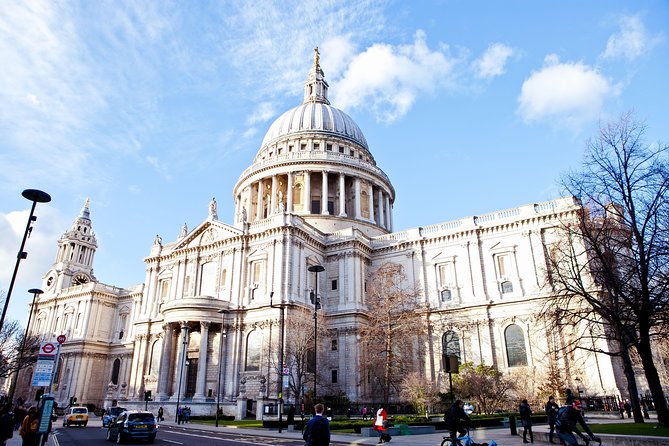 Black Taxi Tour of London: Classic Sightseeing Bespoke & Fun - Tower of London: fortress, prison, and river views