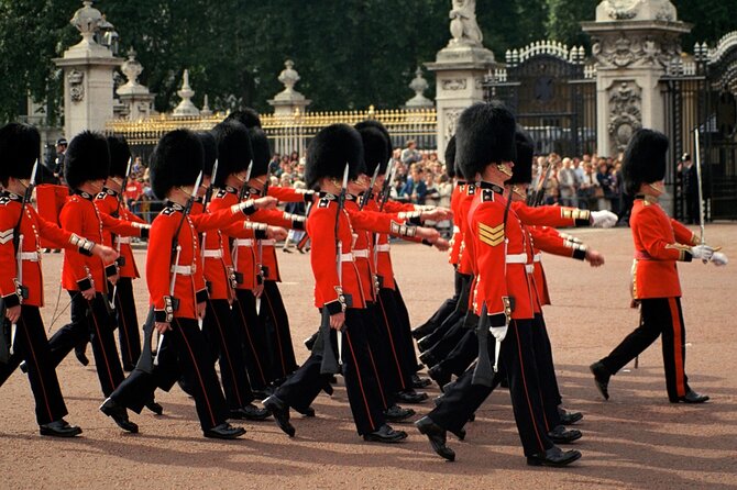 Buckingham Palace & Changing of the Guard Experience - Buckingham Palace and the guard ceremony