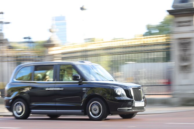 Buckingham Palace, St James Palace & Tea at Kensington Palace - Royal Albert Hall and the Albert Memorial