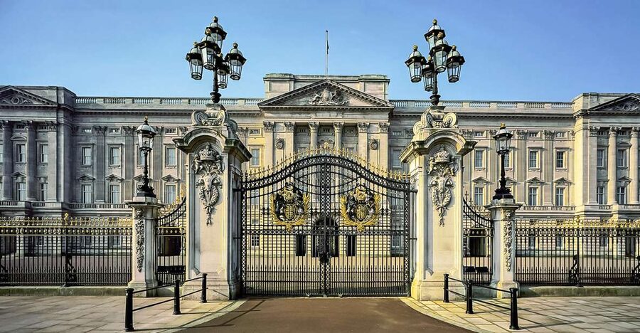 Buckingham Palace: The State Rooms Entrance Ticket - The picture gallery deserves extra time