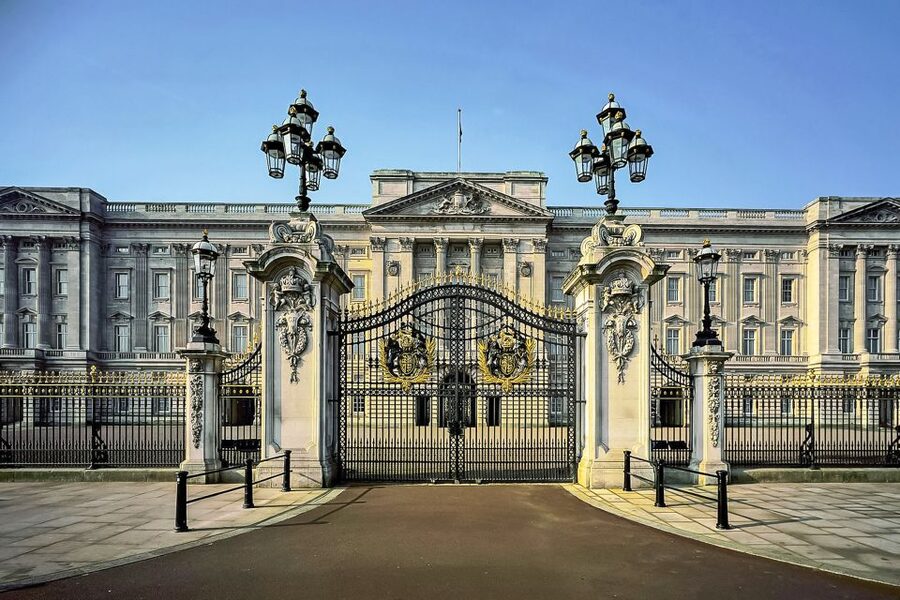 Buckingham Palace: The State Rooms Entrance Ticket - Who should book this Buckingham Palace visit?