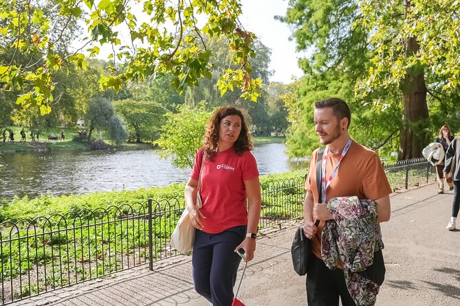Buckingham Palace: Walking Tour with Entry & Audio Guide - Who will enjoy this experience most