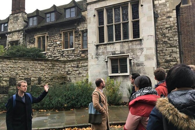 Burnings, Butchery & Black Death: A Walking Tour of London's Bloody Past - Why this route feels different from a standard London tour