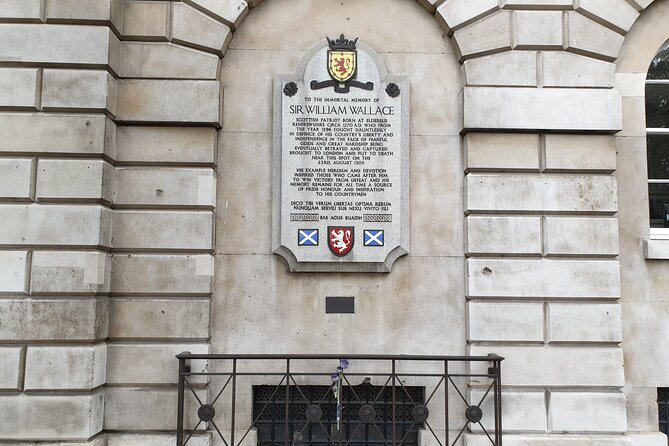 Burnings, Butchery & Black Death: A Walking Tour of London's Bloody Past - William Wallace, public memory, and the surprise of location