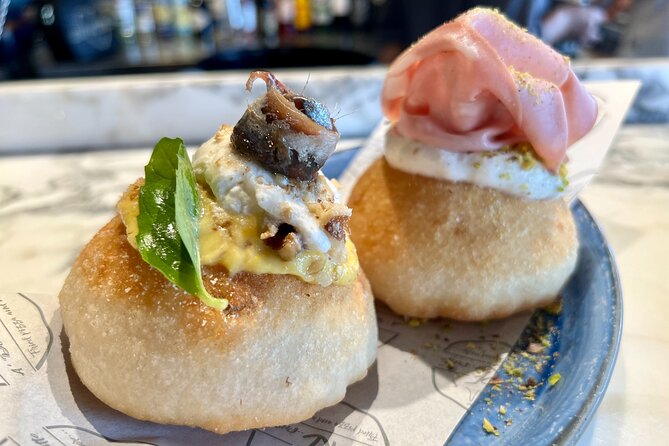 Camden Market Food Tour of 7 Tastings, Gin, Street Food & More - Regent’s Canal explains Camden’s working past