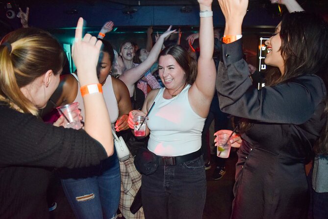 Camden Pub Crawl in London - Five stops, with plenty of variety
