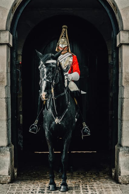 Changing of the Guard Experience in London - A royal walk from Green Park to Westminster