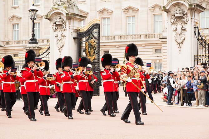 Changing of the Guard Guided Tour at Buckingham Palace - Meeting at the Duke of York Column in St. James’s
