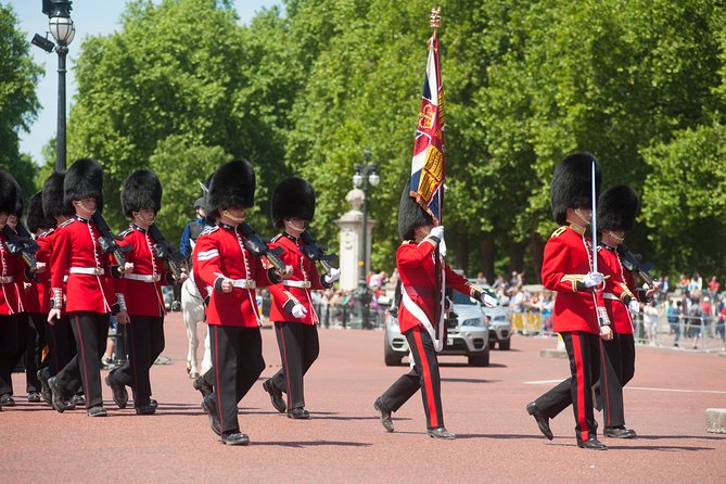 Changing of the Guard Guided Tour at Buckingham Palace - Moving through the crowds to see footguards and horseguards