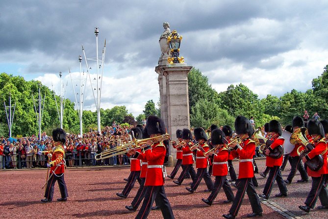 Changing of the Guard Guided Walking Tour Semi-Private 12ppl Max - Horse Guards Parade and the Household Cavalry