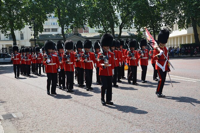 Changing of the Guard Walking Tour - Stop 2: St. James’s Palace and the older royal setting