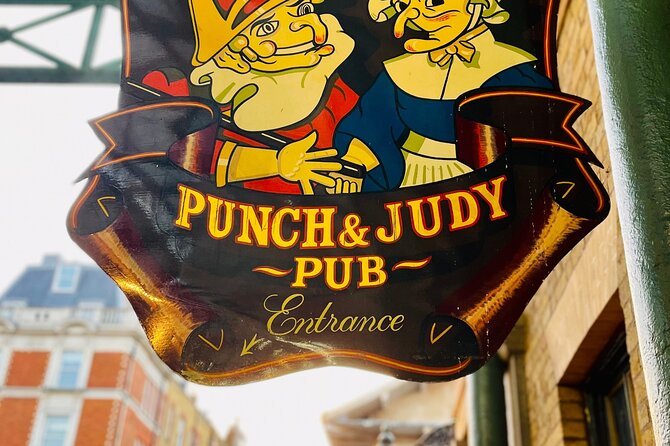 Christmas Lights and Markets Guided Walking Tour with Mulled Wine - A walking tour with a personal guide