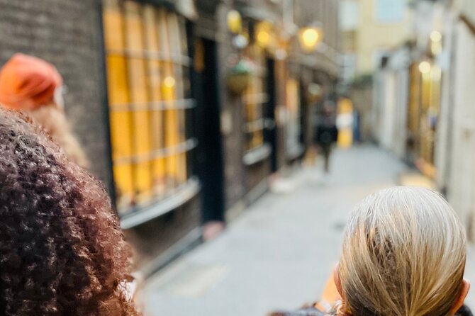 Christmas Lights and Markets Guided Walking Tour with Mulled Wine - What the route gives you in 90 minutes