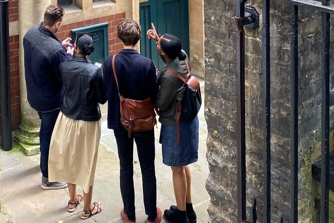 Colombia's Finest Outdoor Murder Mystery London - Why the private format matters