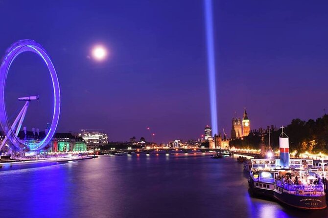 Comedy Night on The River Thames - Drinks, staff, and the social side of the night