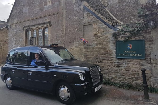 Downton Abbey and Castle Taxi Tour from London with Hotel Pickup - Highclere Castle and the world of the Crawleys