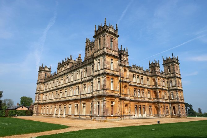 Downton Abbey and Village Coach Tour from London with Highclere - Why this Downton Abbey day trip works