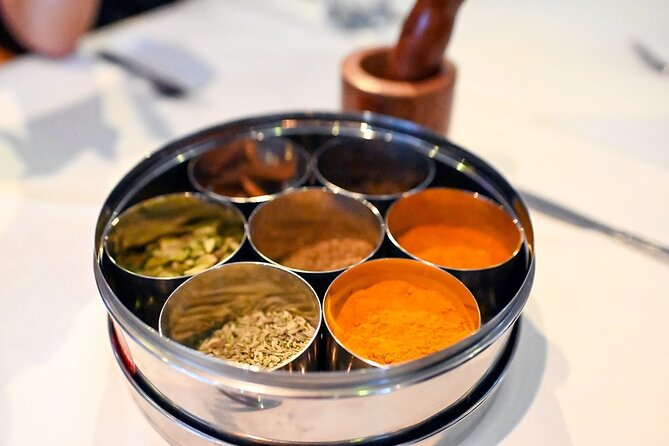 East London Indian Food Tour with 8+ Authentic Food Tastings - The guides make the difference