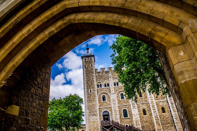 Easy Access Tower of London Crown Jewel Torture and Executions - What this Tower of London tour is really about