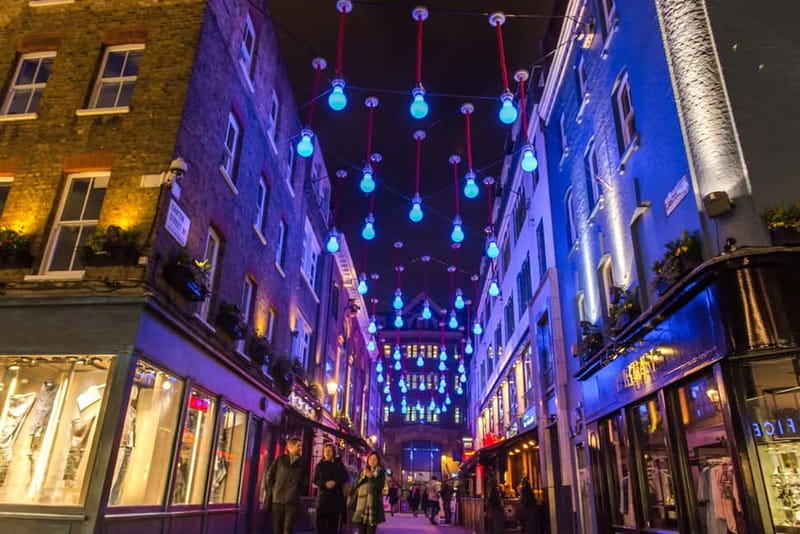 Eating London: Twilight Soho VIP Food & Drinks Tour - Why this Soho food tour feels different