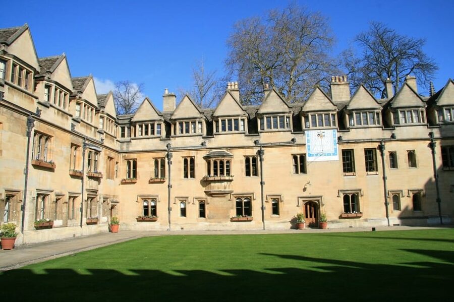 From London: Cotswolds Villages Small Group Day Tour - Who should book this day out