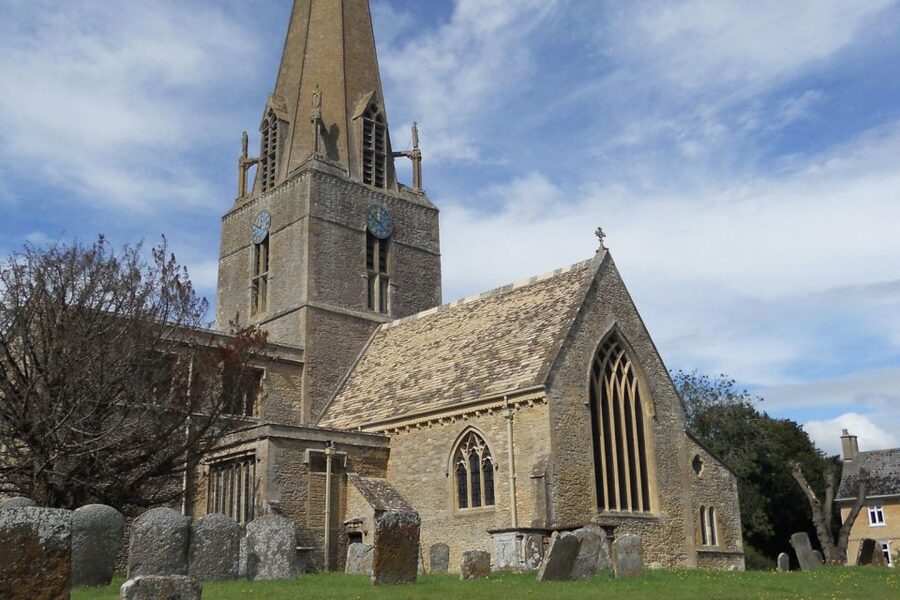 From London: Downton Abbey and Village Coach Tour - Why this Downton Abbey day trip works