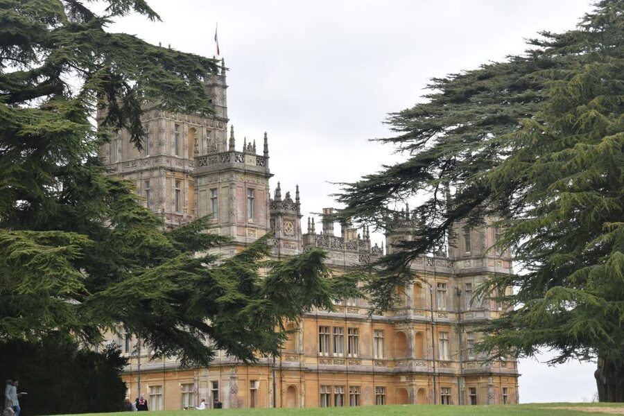 From London: Downton Abbey and Village Coach Tour - Practical details that can shape your day