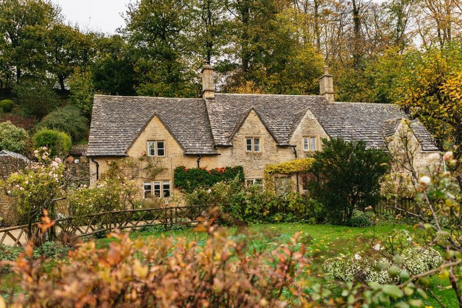 From London: Full-day Cotswolds Tour with Optional Lunch - Booking details worth getting right