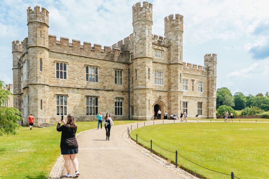 From London: Leeds Castle, Canterbury Cathedral & Dover - Leeds Castle and its lake setting