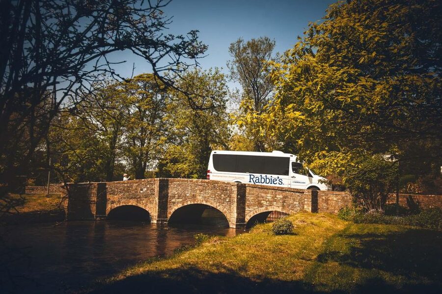 From London: Oxford and Cotswolds Villages Day Trip - Bibury and Arlington Row in 45 minutes