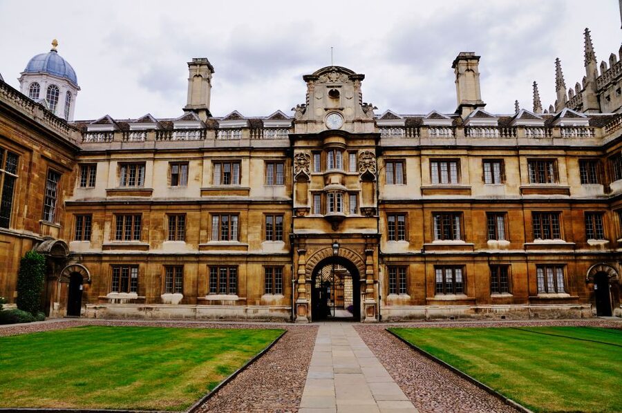 From London: Oxford & Cambridge Day Tour - Why this Oxford and Cambridge day trip works