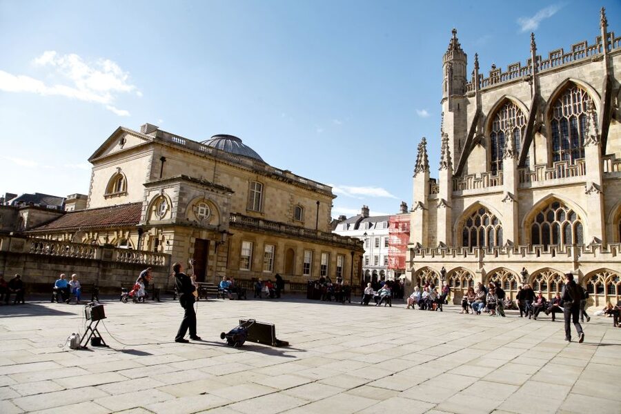 From London: Private Stonehenge Sunrise Viewing & Bath - Lacock, breakfast, and a film-set village