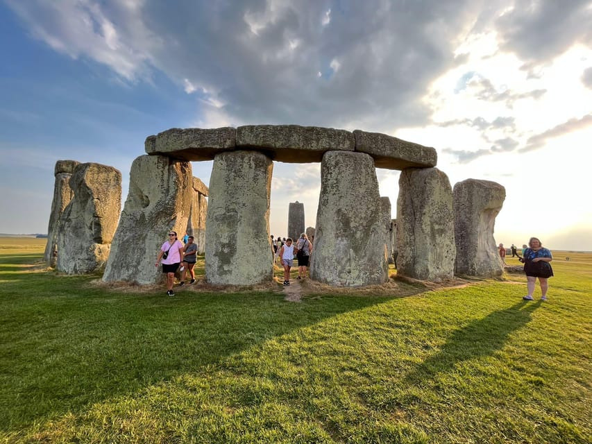 From London: Private Stonehenge Sunrise Viewing & Bath - Inside the Roman Baths Museum