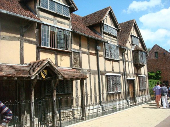 From London: Shakespeare's Stratford-upon-Avon Day Trip by Coach - Shakespeare’s Birthplace and the story behind the name