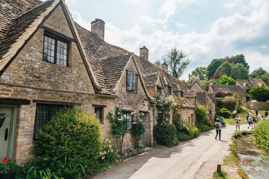 From London: Small Group Cotswolds Villages Tour - Timing, food, and what to pack