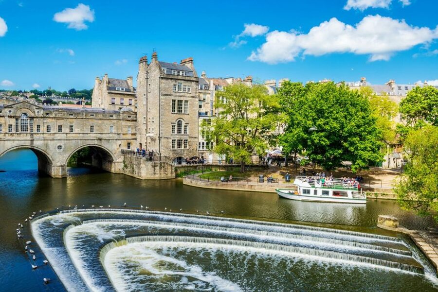 From London: Stonehenge and Bath Full-Day Tour - Stonehenge and the questions behind the stones