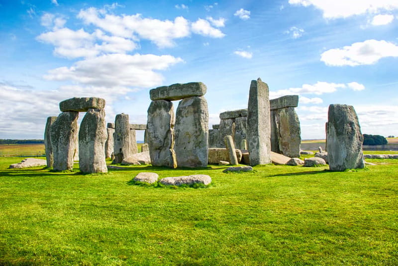 From London: Stonehenge and Bath Full-Day Tour with Guide - The road to Bath
