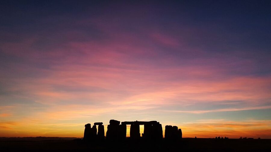 From London: Stonehenge Inner Circle and Windsor Day Trip - Who should book this 11-hour trip?