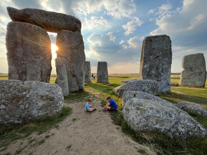 From London: Stonehenge Private Inner Circle Tour with Bath - Should you book it?
