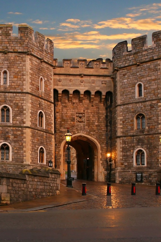 From London: Windsor Castle Afternoon Sightseeing Tour - St. George’s Chapel and the royal burials